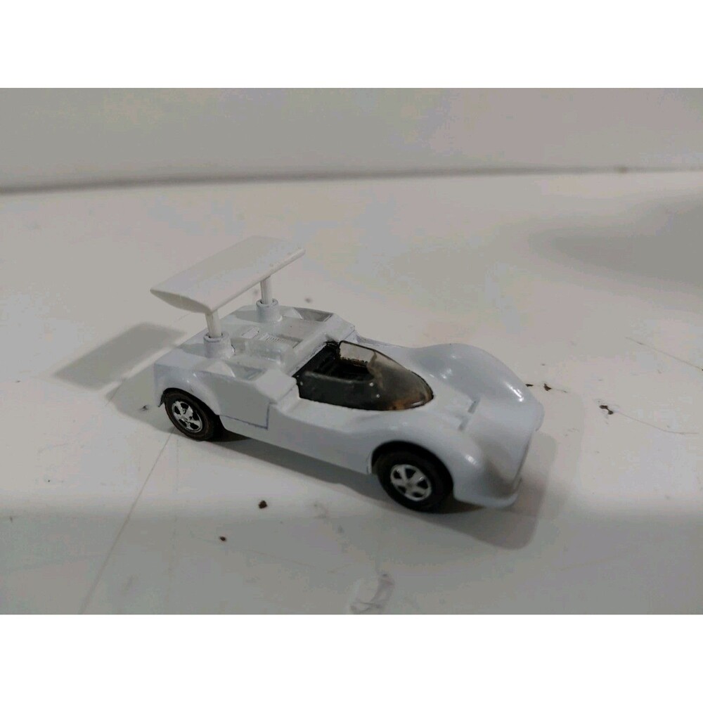 Hot Wheels 1:64 Die Cast Red Line 1968 USA Chaparral 2G Can Am Car Repaint?